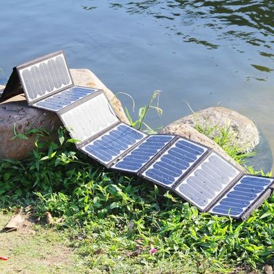 अच्छी कीमत सूटकेस सोलर पैनल किट 40W 50W 60W आउटडोर कैंपिंग वाटरप्रूफ फोल्डिंग सोलर पैनल बैग ऑनलाइन